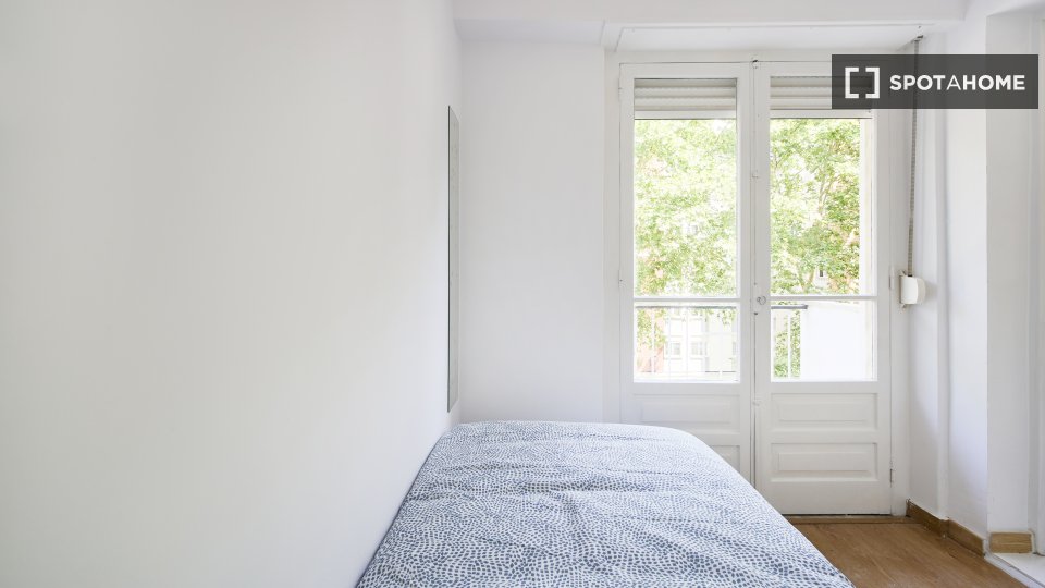 Double room Lisbon, 7 beds — photo 19