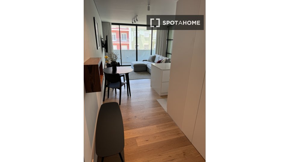 Apartment mono Lisbon, 62m² — photo 19