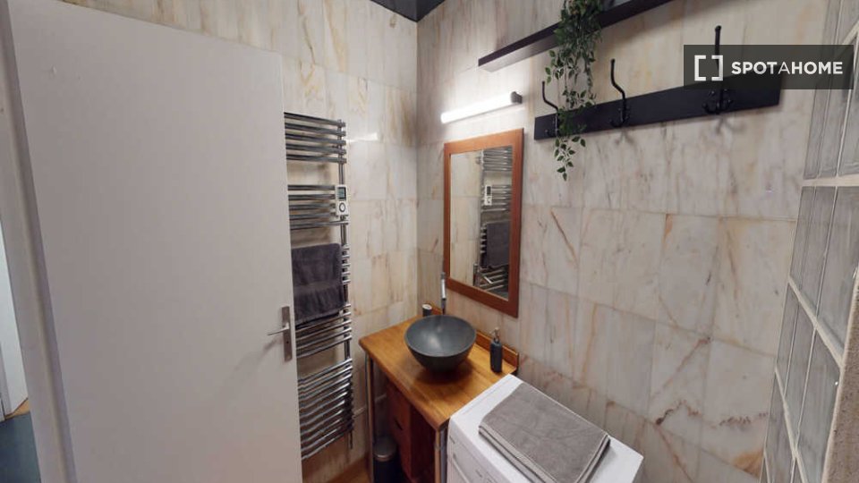 Double room Paris, 8 beds, 150m² — photo 5