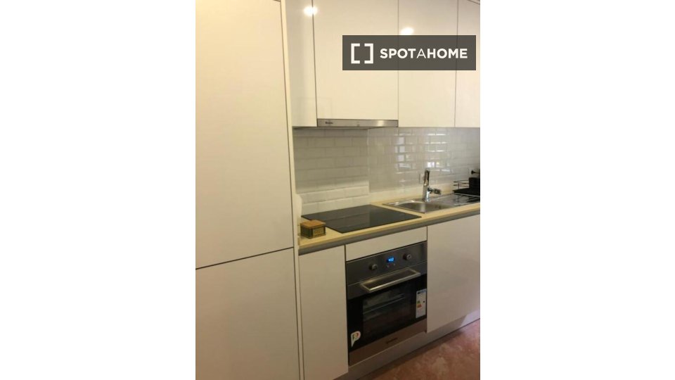 Apartment Lisbon, 1 bed — photo 1
