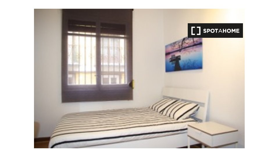 Double room Madrid, 4 beds, 140m² — photo 1