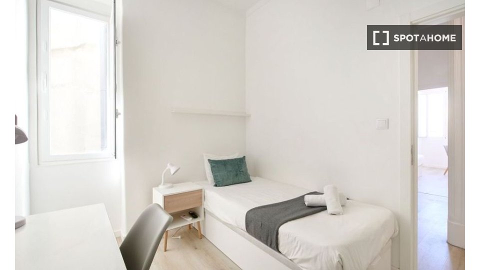 Double room Lisbon, 7 beds — photo 19