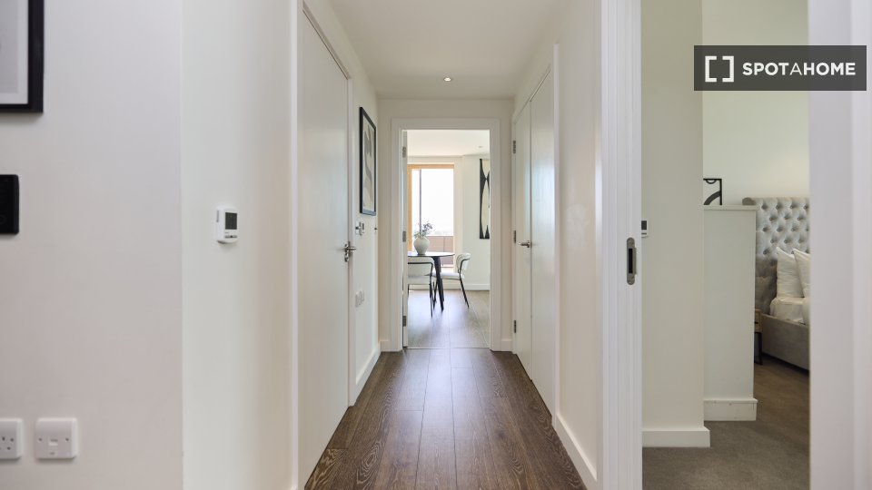 Apartment London, 2 beds, 98m² — photo 17