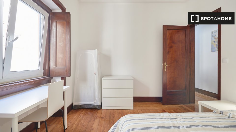 Double room Lisbon, 9 beds — photo 4