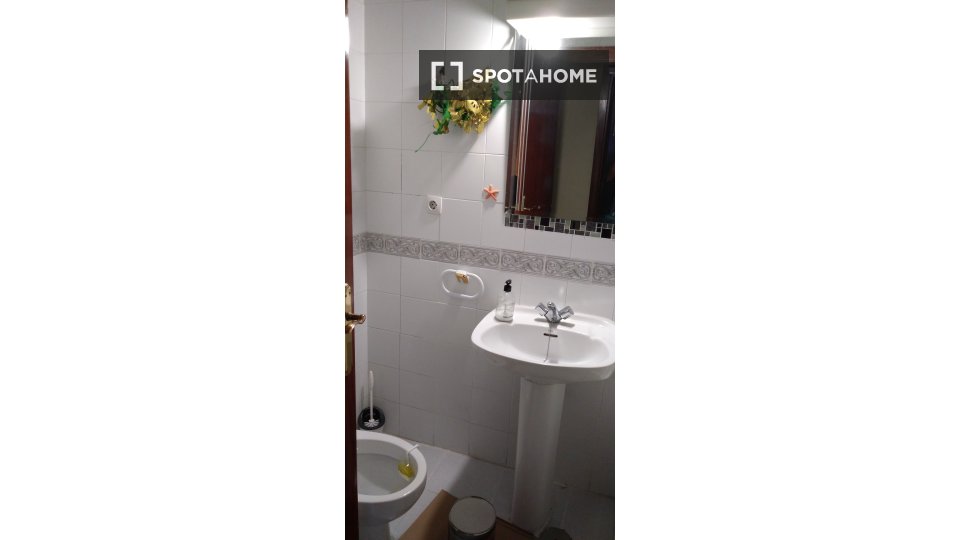 Double room Madrid, 3 beds, 100m² — photo 2