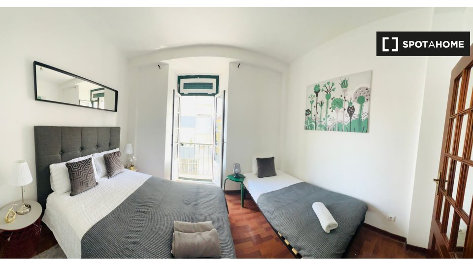 Apartment Lisbon, 1 bed — photo 4