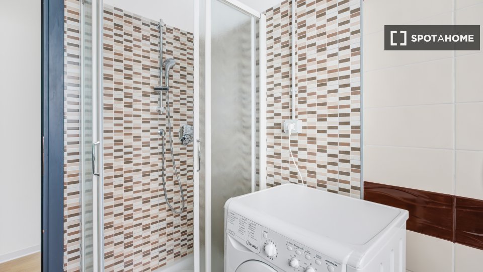 Double room Milan, 7 beds, 166m² — photo 2