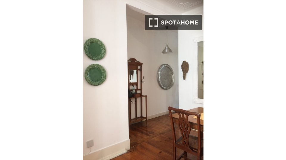 Apartment Lisbon, 1 bed, 95m² — photo 18