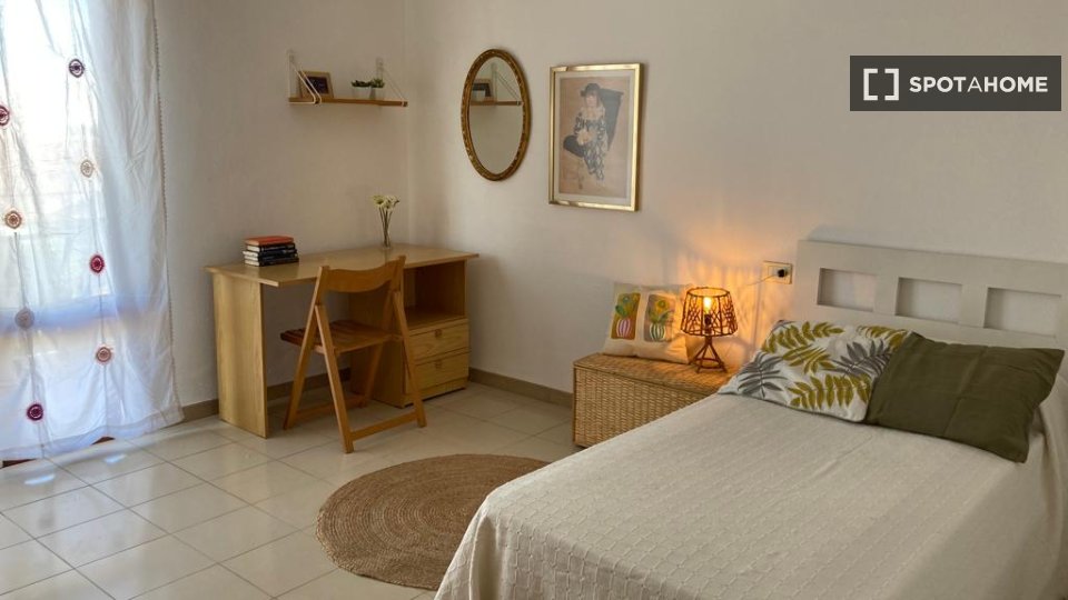 Apartment Valencia, 5 beds, 240m² — photo 12