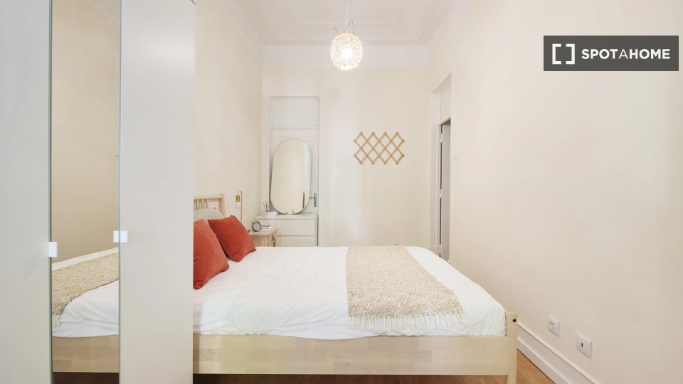 Double room Lisbon, 6 beds — photo 3