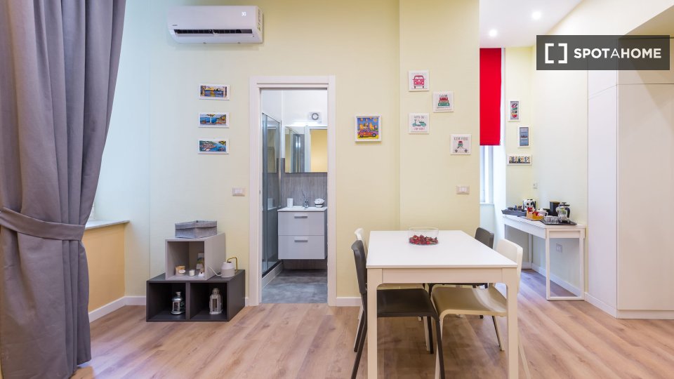Apartment Naples, 1 bed, 65m² — photo 19