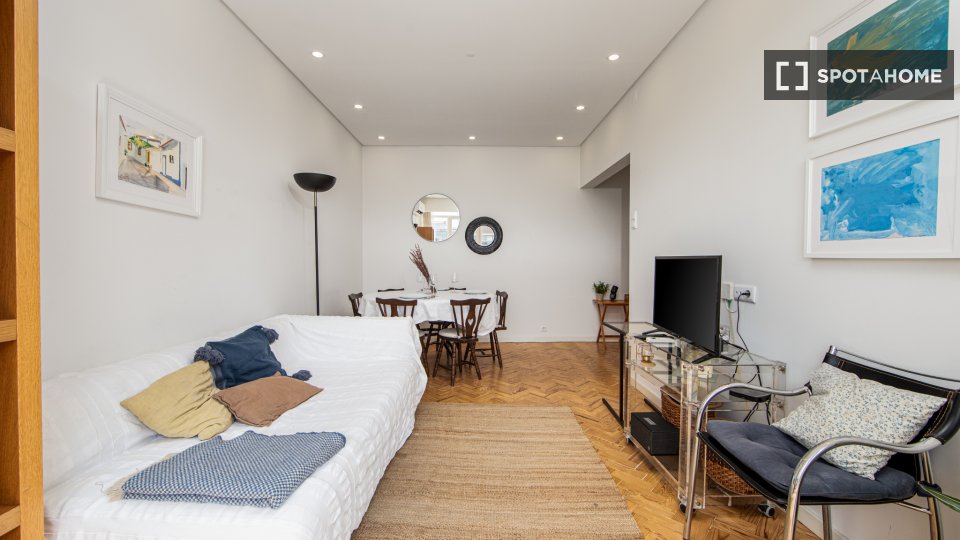 Apartment mono Lisbon, 60m² — photo 9