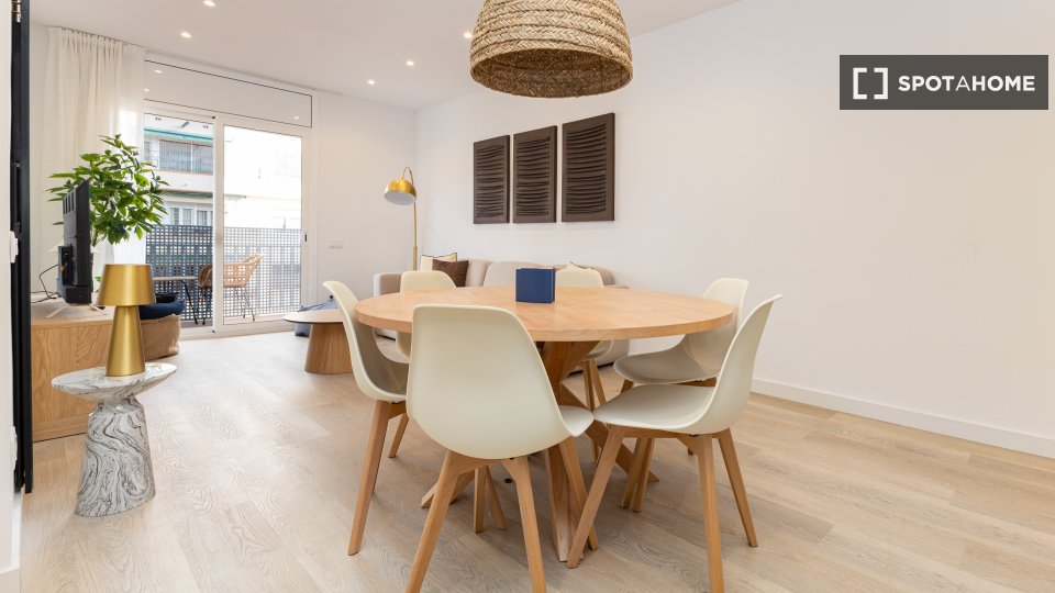 Apartment Barcelona, 3 beds, 82m² — photo 3