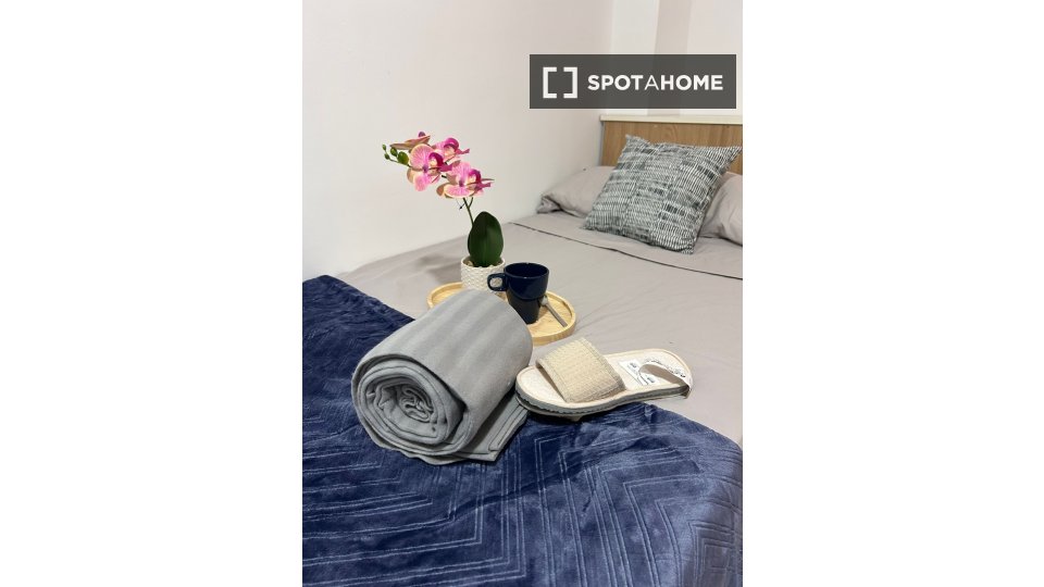 Double room Madrid, 5 beds, 95m² — photo 18
