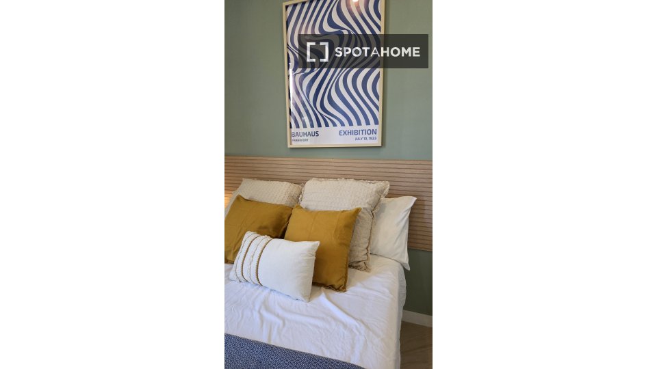 Double room Barcelona, 10 beds, 210m² — photo 19