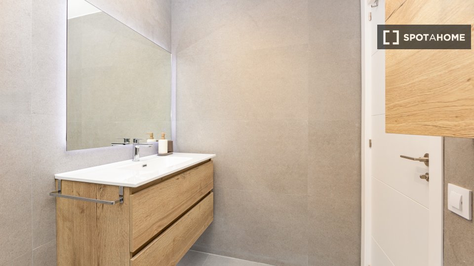 Apartment Barcelona, 3 beds, 82m² — photo 6