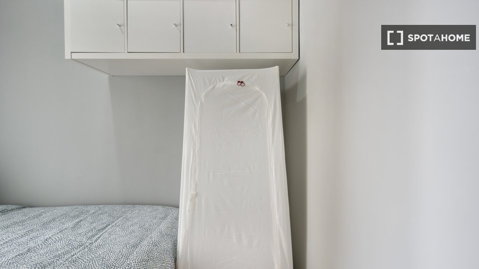 Double room Lisbon, 6 beds — photo 13