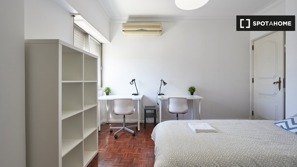 Double room Lisbon, 8 beds — photo 3