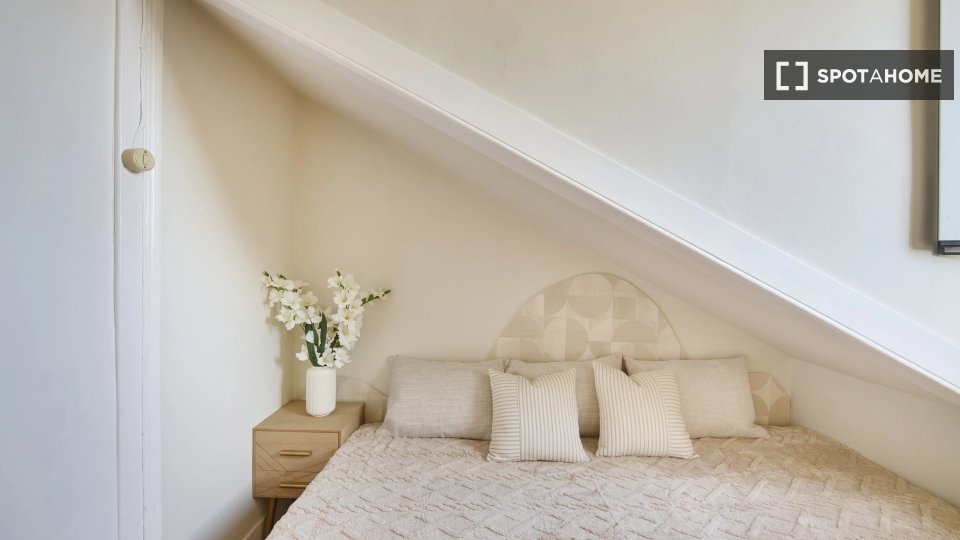 Double room Lisbon, 7 beds — photo 16
