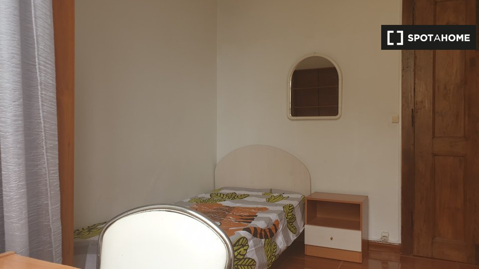 Double room Coimbra, 5 beds — photo 2
