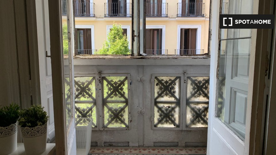 Double room Madrid, 9 beds — photo 18