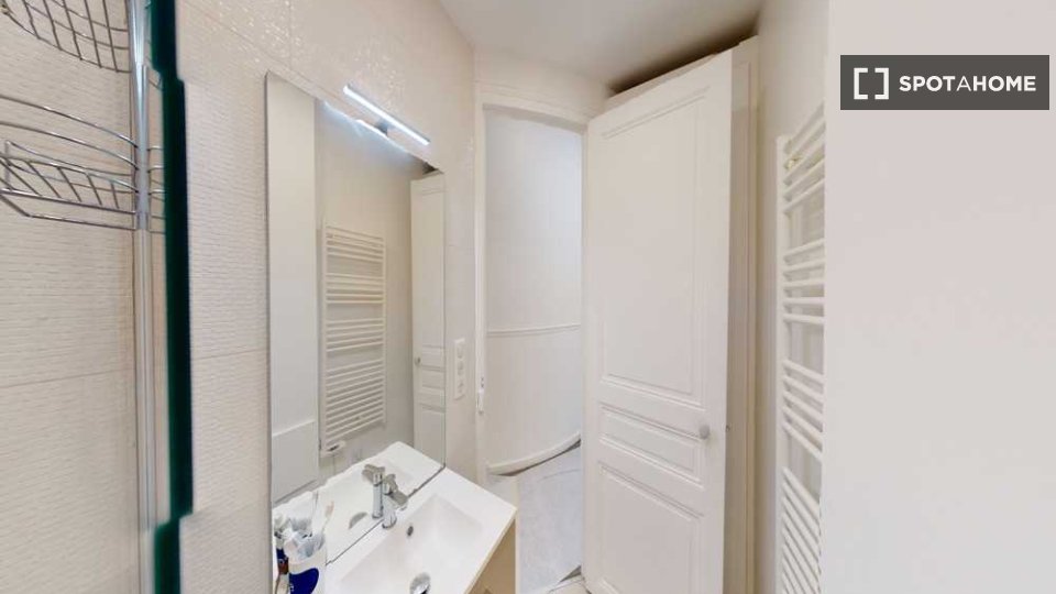 Double room Paris, 7 beds, 230m² — photo 10