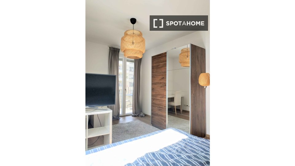 Double room Berlin, 4 beds, 108m² — photo 4