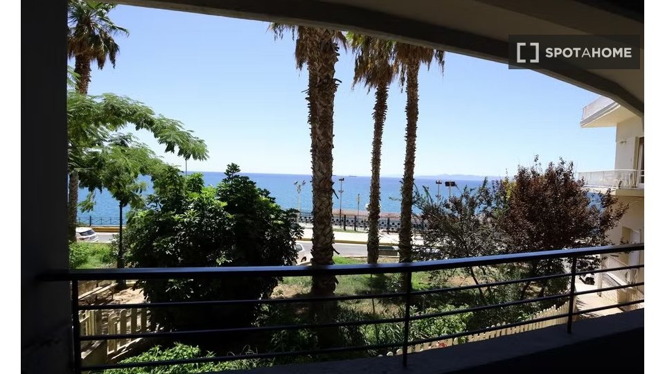 Double room Athens, 4 beds — photo 13