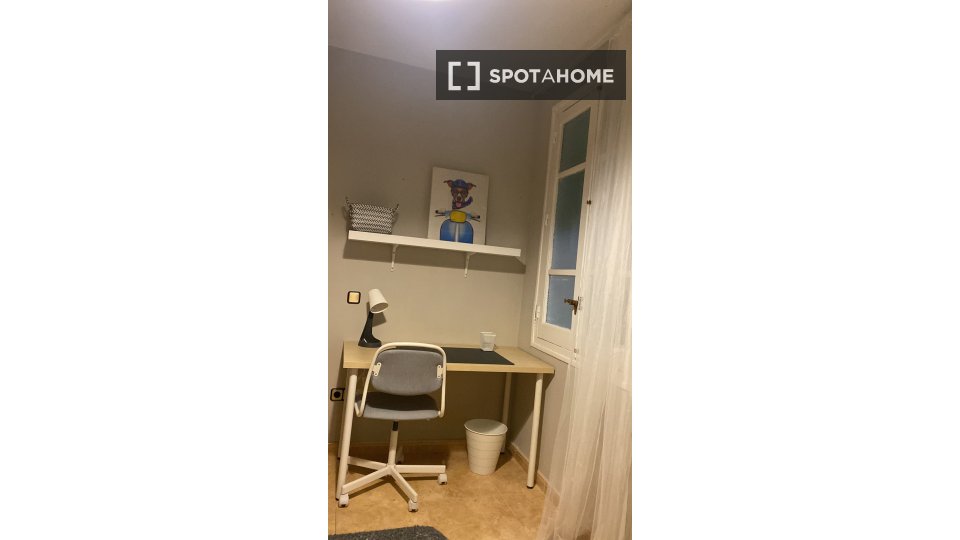 Double room Madrid, 4 beds — photo 17