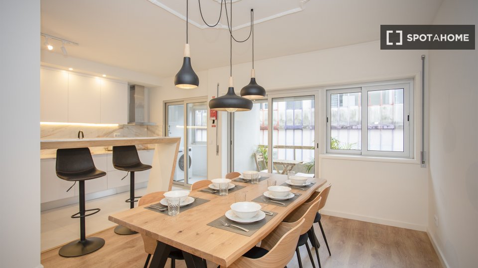 Apartment Porto, 3 beds, 115m² — photo 1