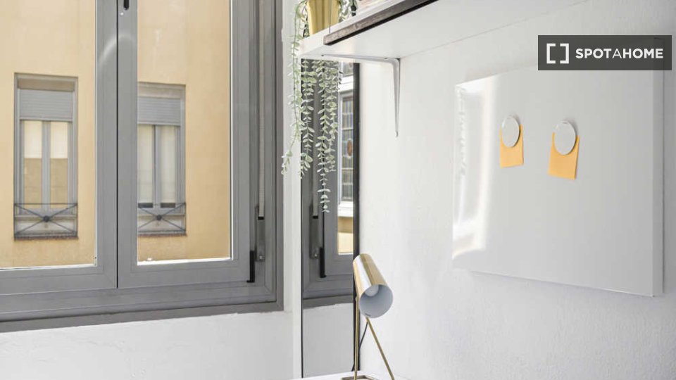 Double room Madrid, 68 beds, 2620m² — photo 42