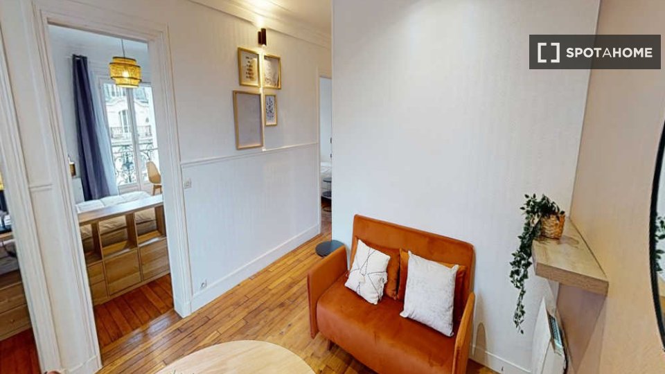 Double room Paris, 9 beds, 150m² — photo 3