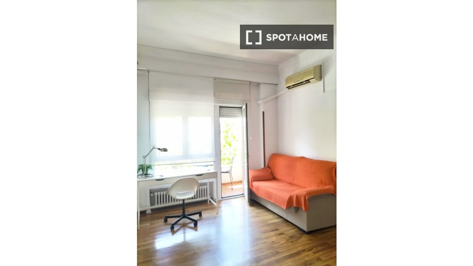 Double room Madrid, 4 beds, 120m² — photo 39