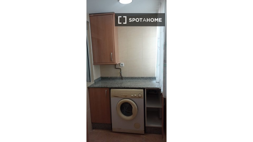 Double room Valencia, 5 beds, 110m² — photo 4