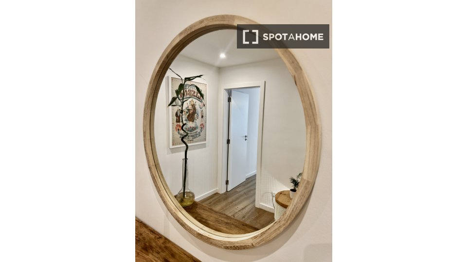 Apartment Lisbon, 3 beds, 135m² — photo 23