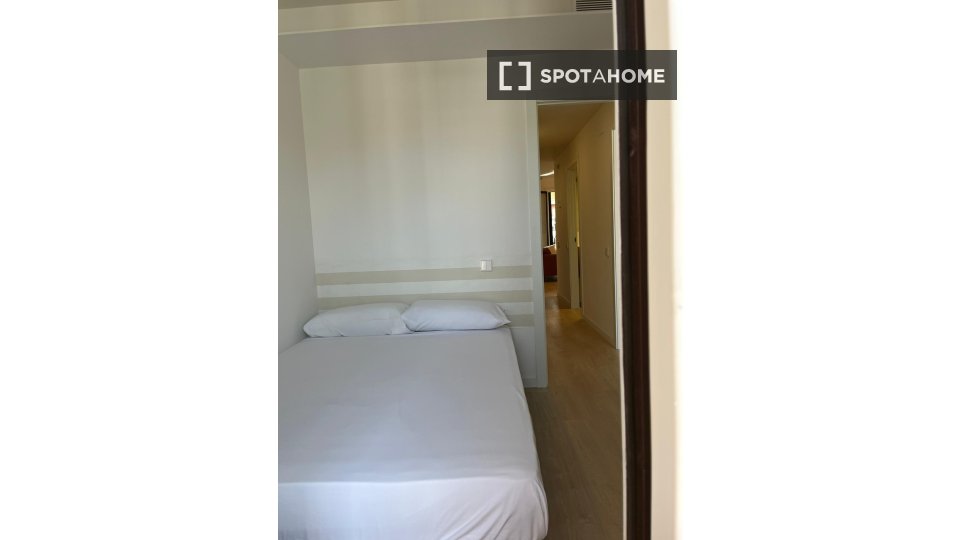 Apartment Barcelona, 2 beds, 74m² — photo 1