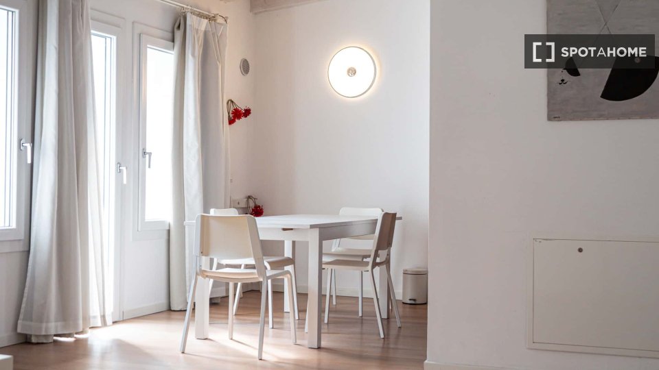 Appartamento con 1 camera da letto in affitto nel quartiere QT8 di Milano. - in Milan
