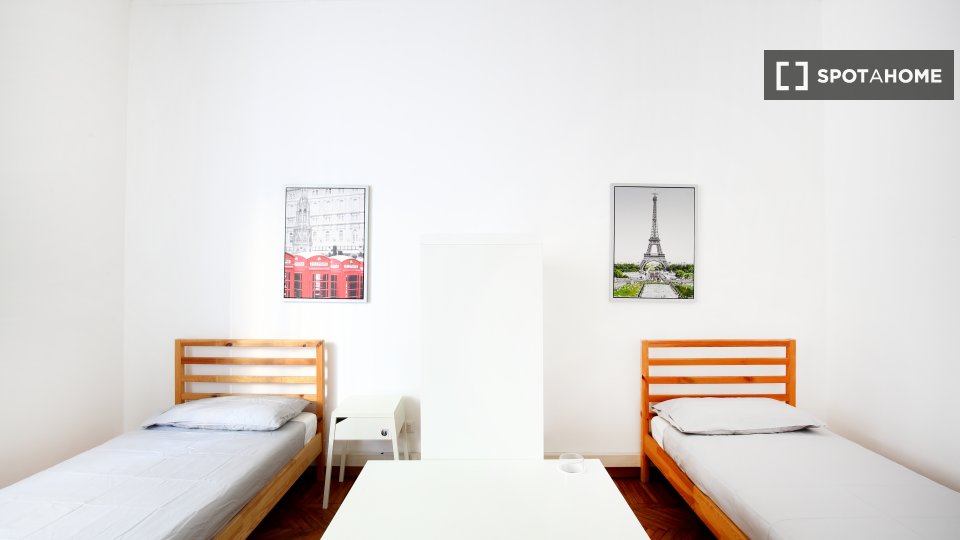 Double room Milan, 7 beds, 178m² — photo 12