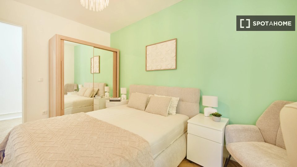 Double room Lisbon, 6 beds — photo 12