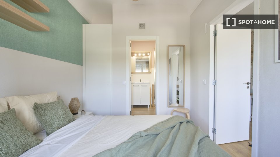 Apartment mono Lisbon — photo 17