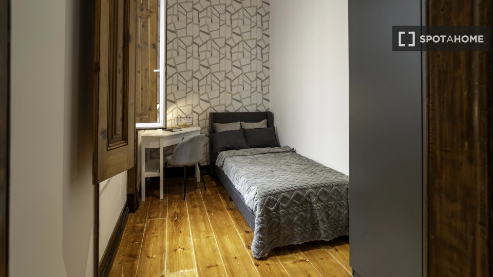 Double room Lisbon, 9 beds — photo 1