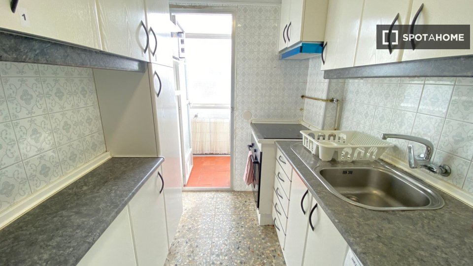 Double room Madrid, 5 beds — photo 18