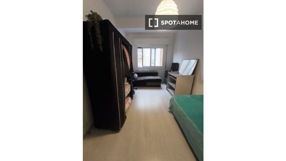 Double room Barcelona, 2 beds, 80m² — photo 10