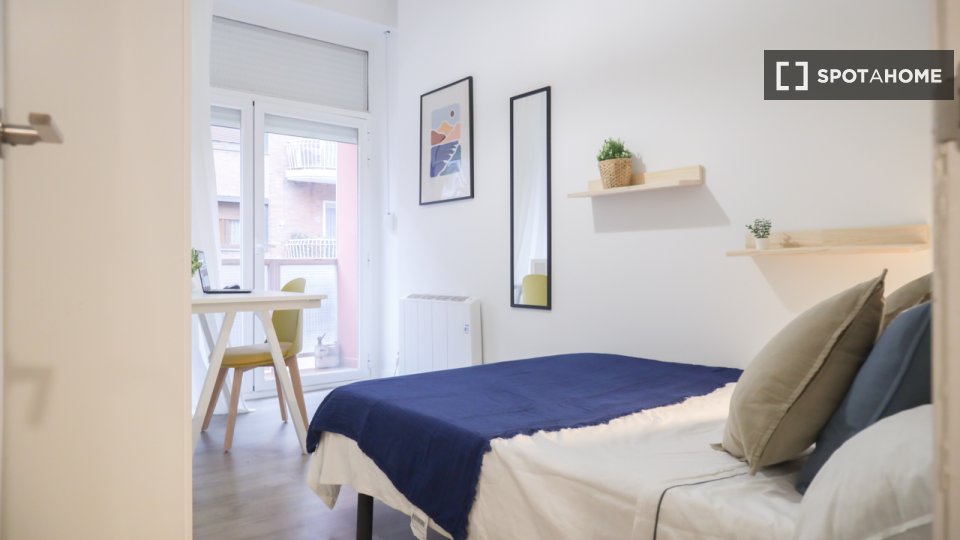 Double room Madrid, 7 beds — photo 8