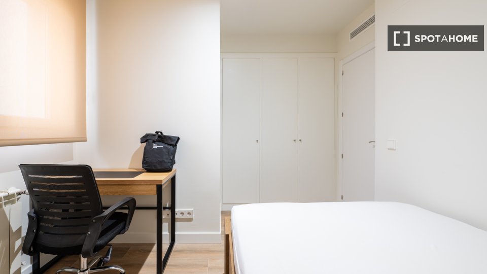 Apartment Madrid, 4 beds, 17m² — photo 10