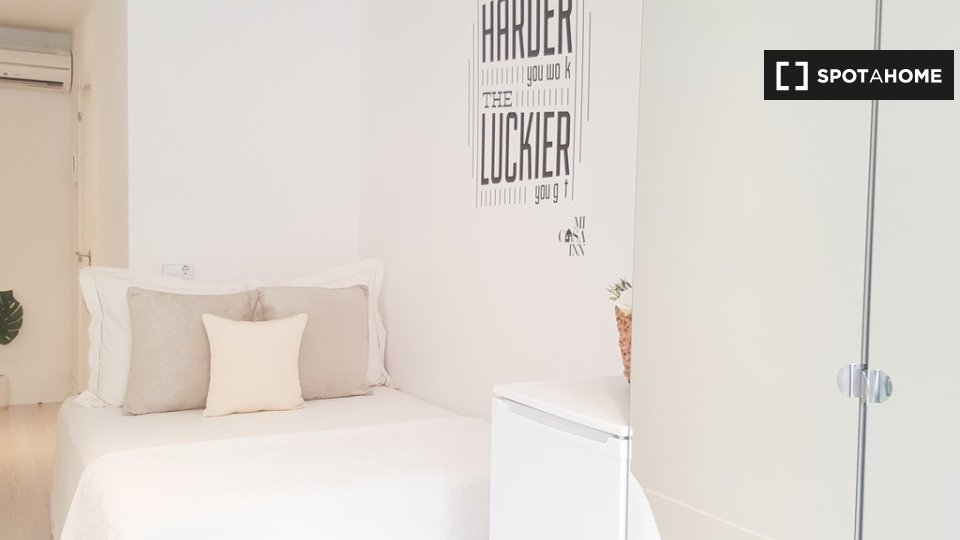 Apartment Madrid, 1 bed — photo 8