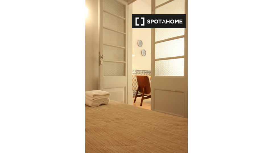 Apartment Lisbon, 3 beds, 130m² — photo 18