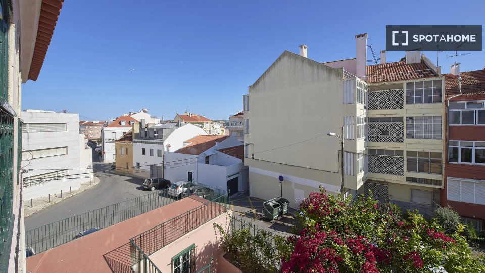 Double room Lisbon, 13 beds — photo 16