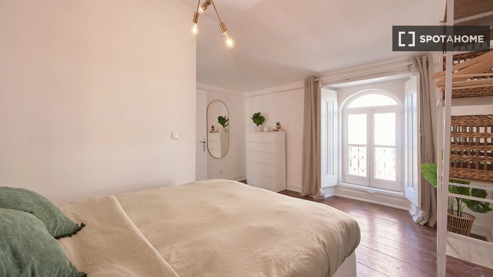 Double room Lisbon, 13 beds — photo 12