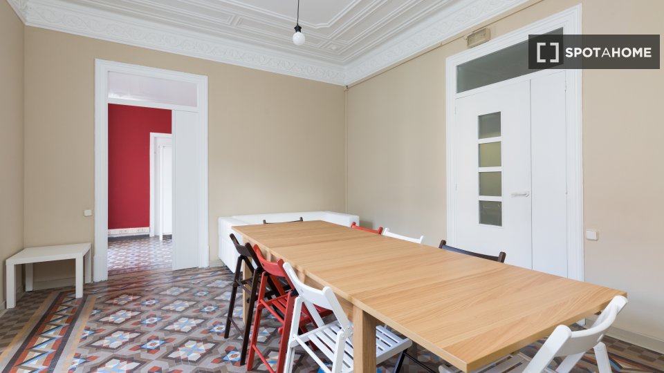 Double room Barcelona, 9 beds, 175m² — photo 6